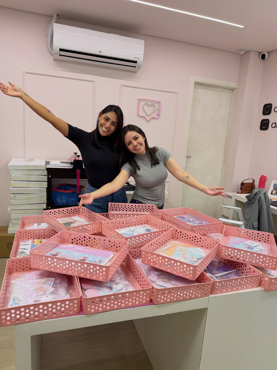 Valeria, creadora de Puro Papel, en su taller